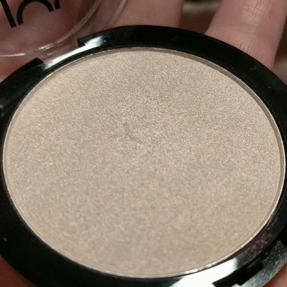 NYX duo chromatic highlighters - Picture 3 of 4